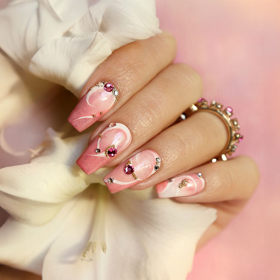 DIAMOND NAILZ & SPA